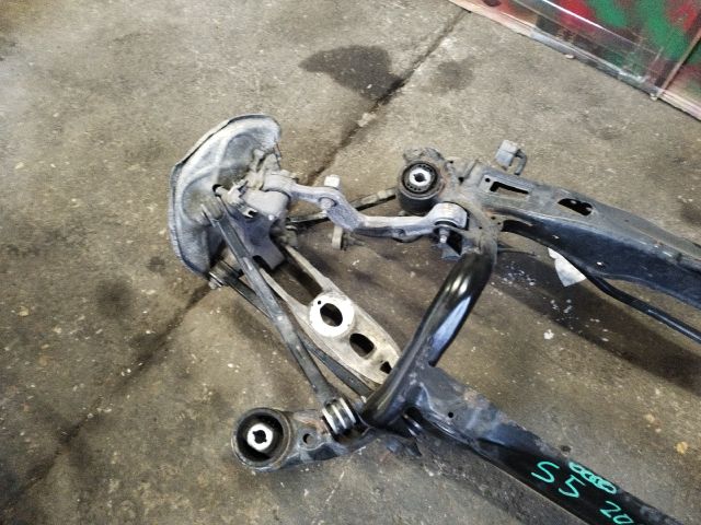 bontott AUDI A5 Hátsó Híd (Tárcsafékes)