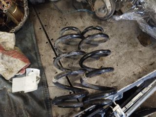 bontott AUDI A5 Hátsó Rugó Pár