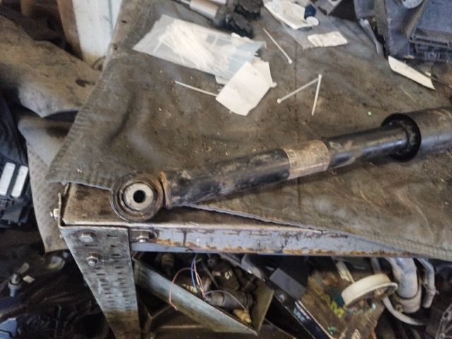 bontott AUDI A5 Jobb hátsó Lengéscsillapító