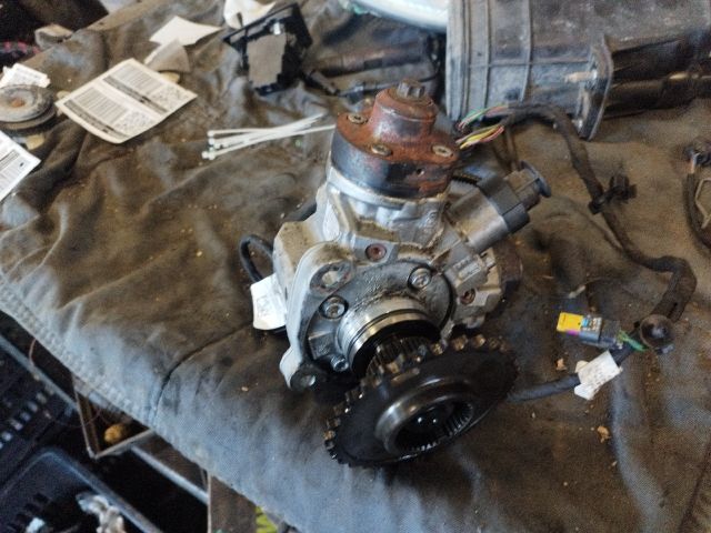 bontott AUDI A5 Nagynyomású Szivattyú