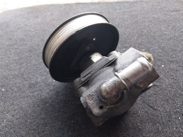 bontott AUDI A5 Szervó Szivattyú Szíjtárcsa