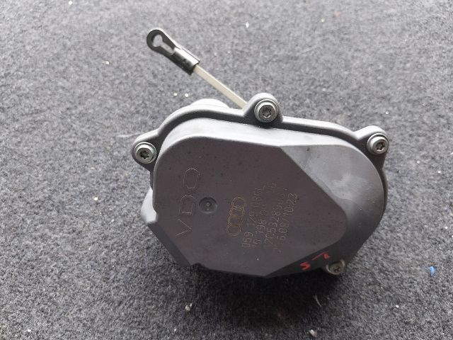 bontott AUDI A5 Szívósor Elektronika