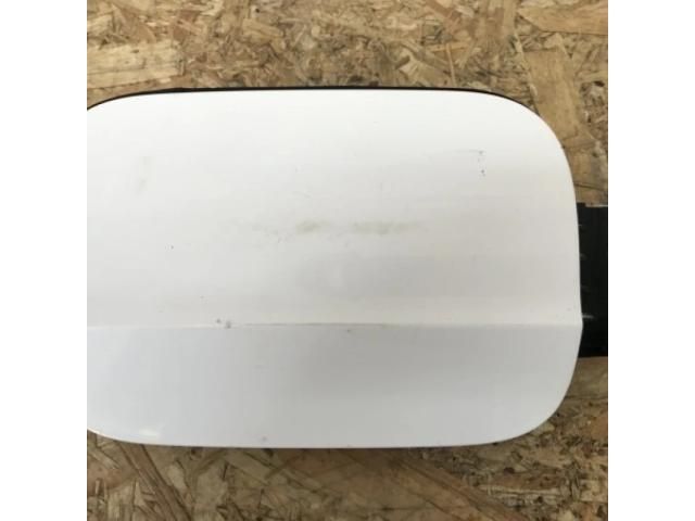 bontott AUDI A5 Tankajtó