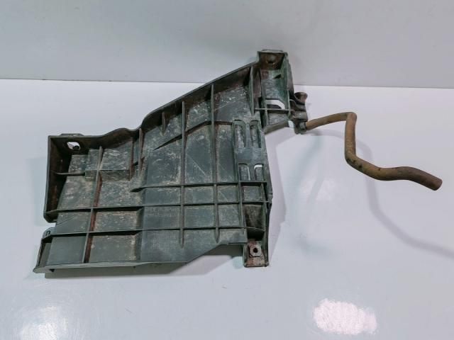 bontott AUDI A5 Tartó Bak