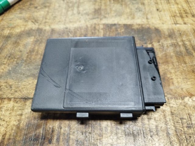 bontott AUDI A5 Üzemanyag Befecskendező Vezérlő