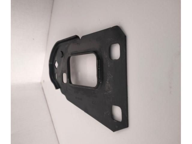 bontott AUDI A5 Vízhűtő Radiátor Tartó