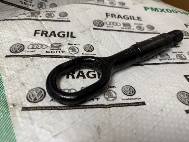 bontott AUDI A5 Vonószem