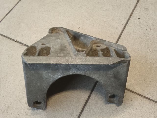 bontott AUDI A6 C4 Motor Tartó Bak (Pozíciófüggetlen)