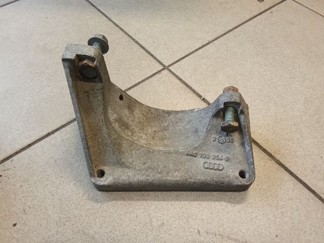 bontott AUDI A6 C4 Motor Tartó Bak (Pozíciófüggetlen)