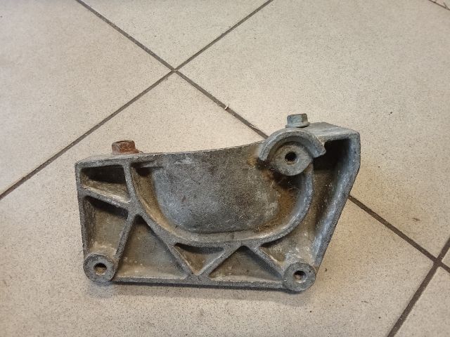bontott AUDI A6 C4 Motor Tartó Bak (Pozíciófüggetlen)