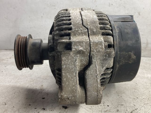 bontott AUDI A6 C4 Generátor