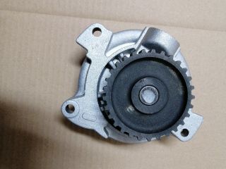 bontott AUDI A6 C4 Vízpumpa