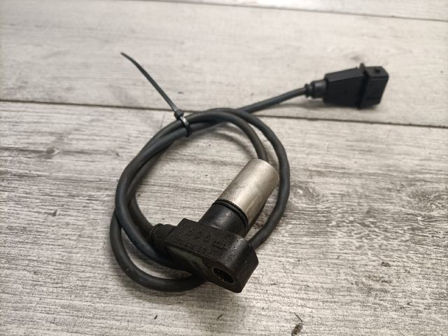 bontott AUDI A6 C4 Főtengely Fordulatszám Jeladó