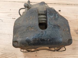 bontott AUDI A6 C4 Jobb első Féknyereg Munkahengerrel