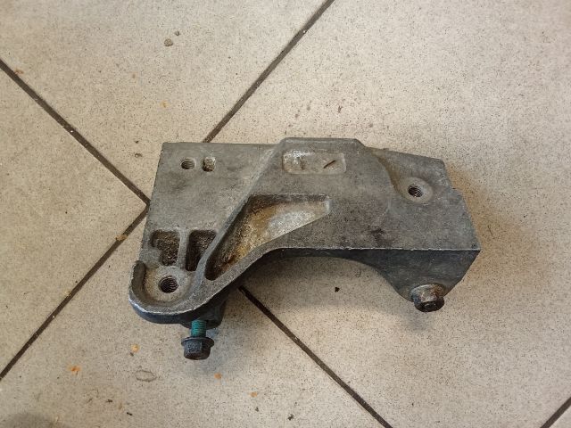 bontott AUDI A6 C4 Motor Tartó Bak (Pozíciófüggetlen)