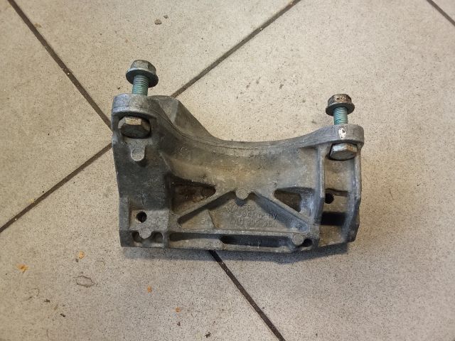 bontott AUDI A6 C4 Motor Tartó Bak (Pozíciófüggetlen)