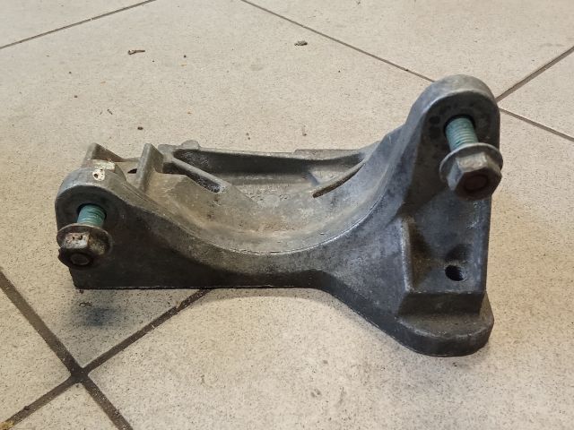 bontott AUDI A6 C4 Motor Tartó Bak (Pozíciófüggetlen)