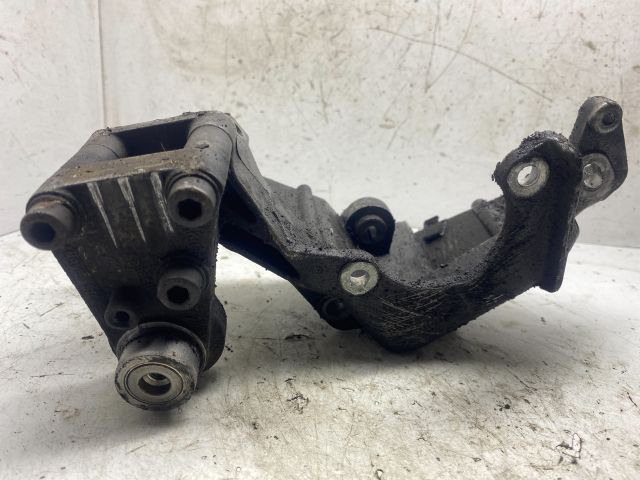 bontott AUDI A6 C4 Szervó Tartó Bak (Magában)