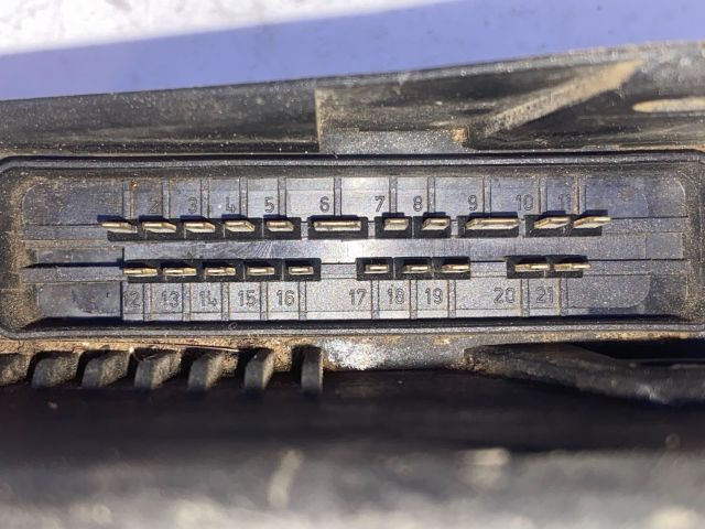 bontott AUDI A6 C4 ABS Kocka