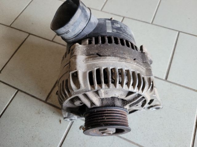 bontott AUDI A6 C4 Generátor