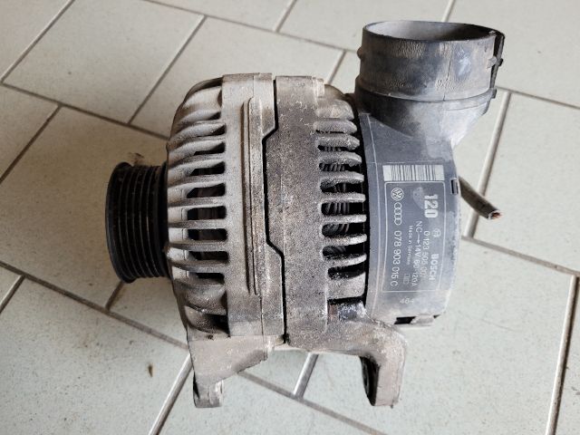 bontott AUDI A6 C4 Generátor