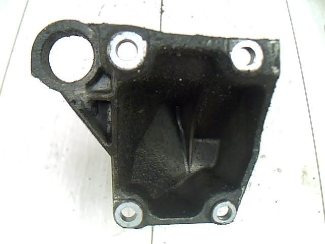 bontott AUDI A6 C4 Váltó Tartó Bak (Pozíciófüggetlen)