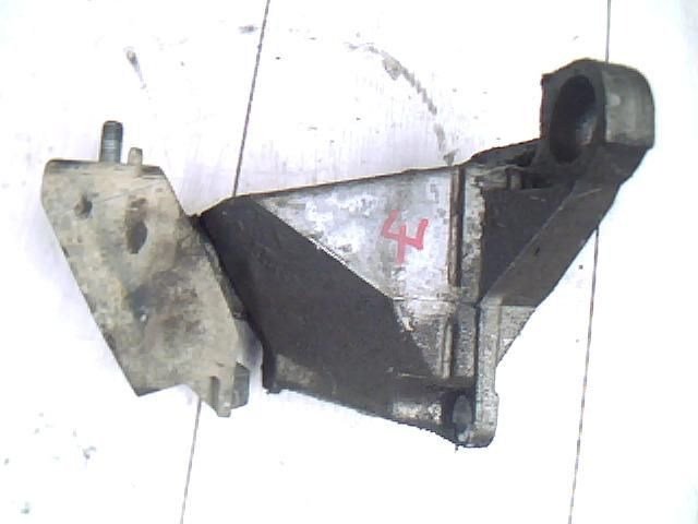 bontott AUDI A6 C4 Váltó Tartó Bak (Pozíciófüggetlen)