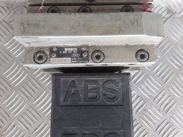 bontott AUDI A6 C4 ABS Kocka