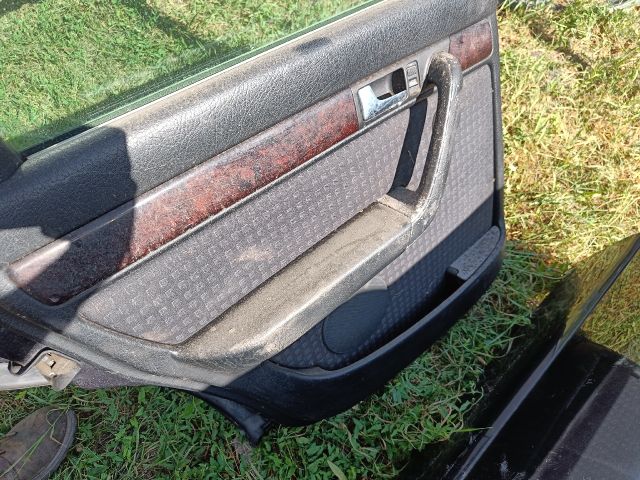 bontott AUDI A6 C4 Bal hátsó Ajtó (Részeivel)