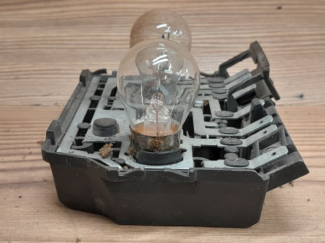 bontott AUDI A6 C4 Bal Hátsó Lámpa Foglalat