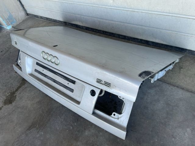 bontott AUDI A6 C4 Csomagtérajtó (Üres lemez)