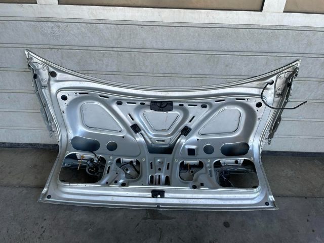 bontott AUDI A6 C4 Csomagtérajtó (Üres lemez)