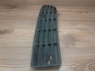 bontott AUDI A6 C4 Első Lökhárító Bal Díszrács