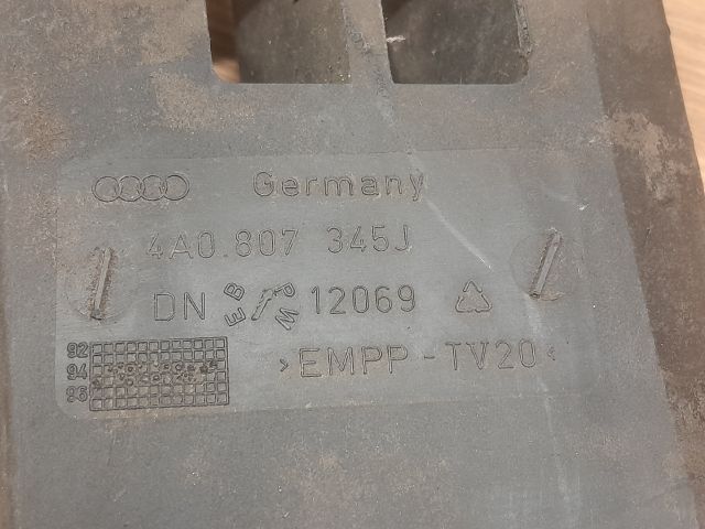 bontott AUDI A6 C4 Első Lökhárító Bal Díszrács