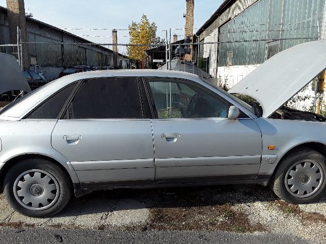 bontott AUDI A6 C4 Emelő