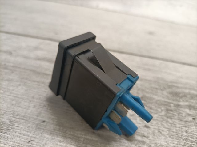 bontott AUDI A6 C4 Fényszórómagasság Állító Kapcsoló