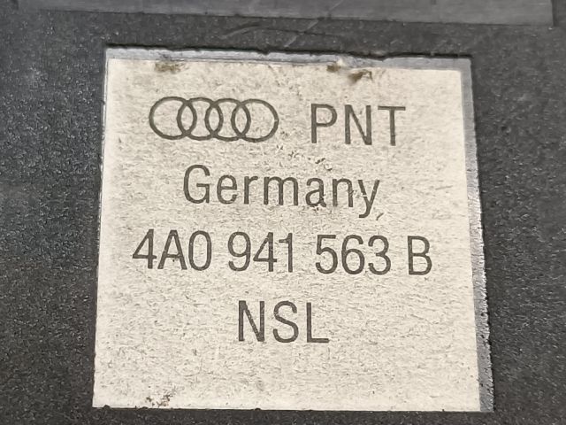 bontott AUDI A6 C4 Hátsó Ködzárófény Kapcsoló