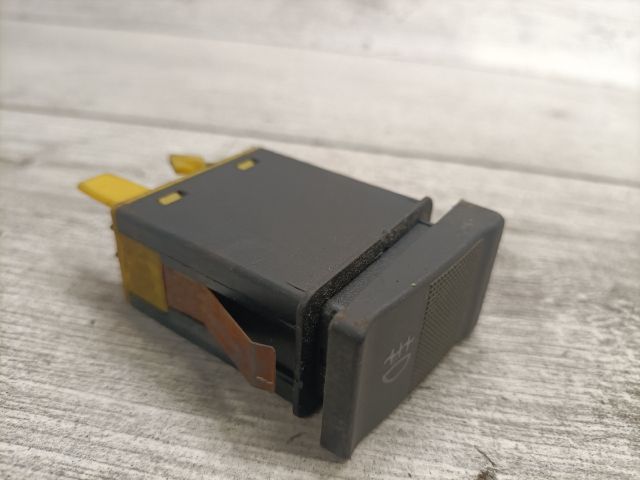 bontott AUDI A6 C4 Hátsó Ködzárófény Kapcsoló