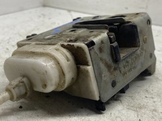 bontott AUDI A6 C4 Jobb első Ajtózár