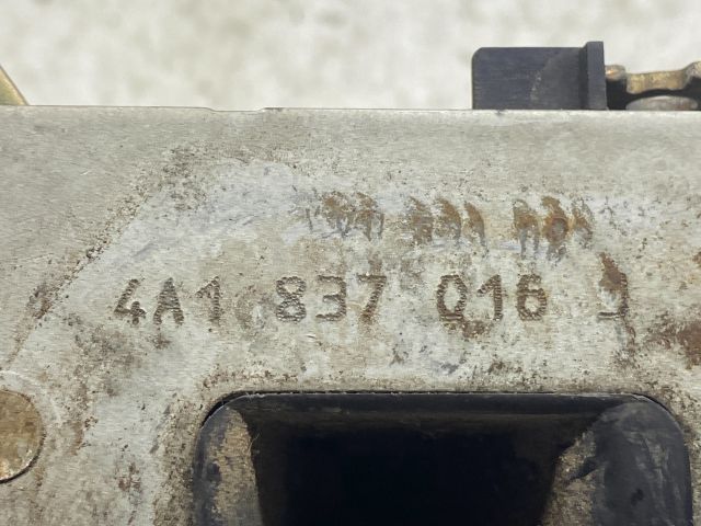 bontott AUDI A6 C4 Jobb első Ajtózár