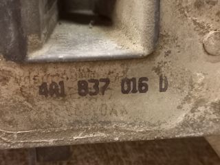 bontott AUDI A6 C4 Jobb első Ajtózár