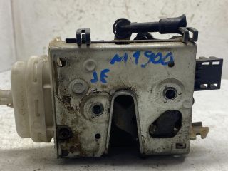 bontott AUDI A6 C4 Jobb első Ajtózár