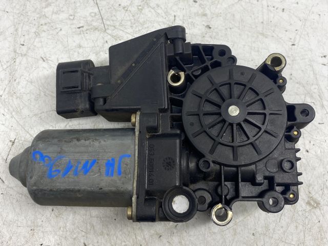 bontott AUDI A6 C4 Jobb hátsó Ablakemelő Motor