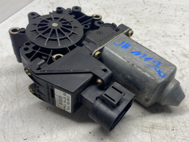 bontott AUDI A6 C4 Jobb hátsó Ablakemelő Motor