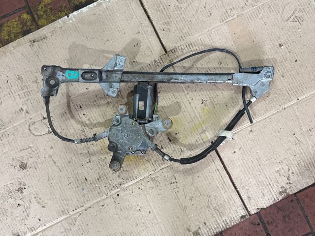 bontott AUDI A6 C4 Jobb hátsó Ablakemelő Motor