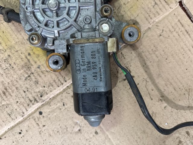 bontott AUDI A6 C4 Jobb hátsó Ablakemelő Motor