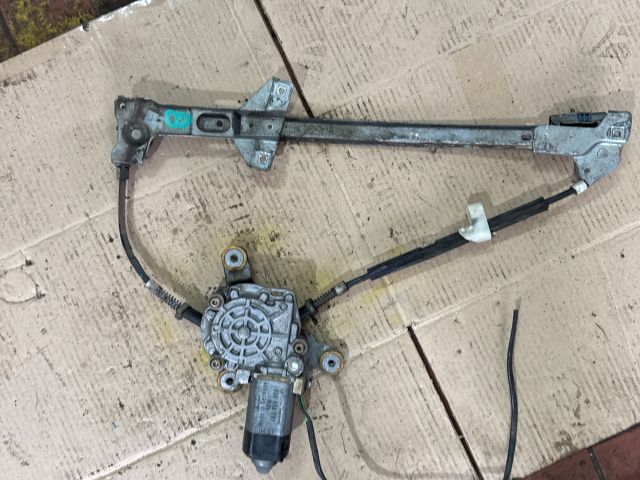 bontott AUDI A6 C4 Jobb hátsó Ablakemelő Motor