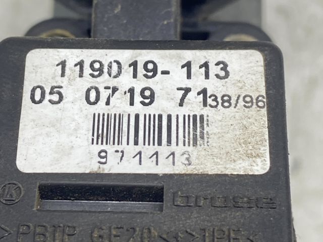 bontott AUDI A6 C4 Jobb hátsó Ablakemelő Motor