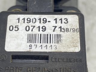 bontott AUDI A6 C4 Jobb hátsó Ablakemelő Motor