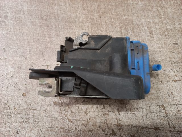 bontott AUDI A6 C4 Jobb hátsó Ajtózár